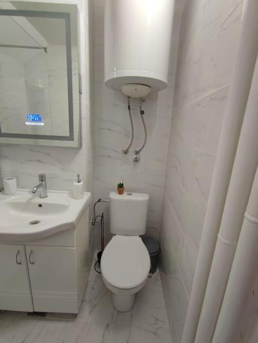 Blackwood Hill Apartment *